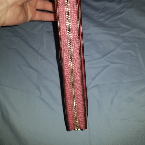 Coach Wallet - Picture 5 of 6